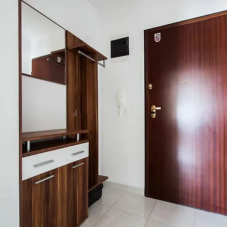 Jully * 珀德垂那